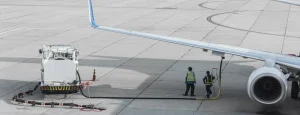 Hur mycket bränsle drar ett flygplan?